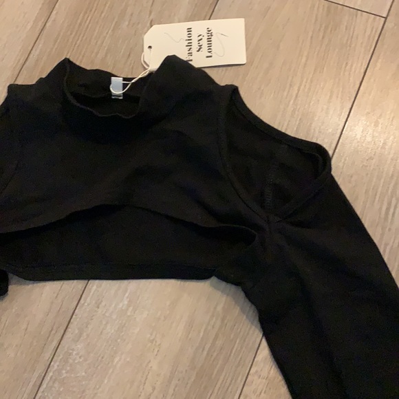 Black Cut Out Long Sleeve Pole Dancing Crop Top - Picture 2 of 6